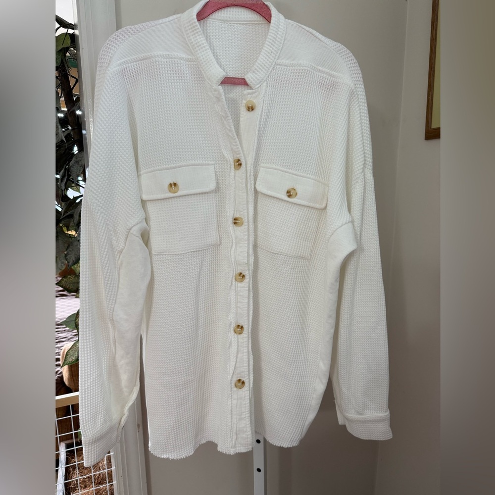 Loveimgs Thermal Off White Shacket. NWOT. Size XL